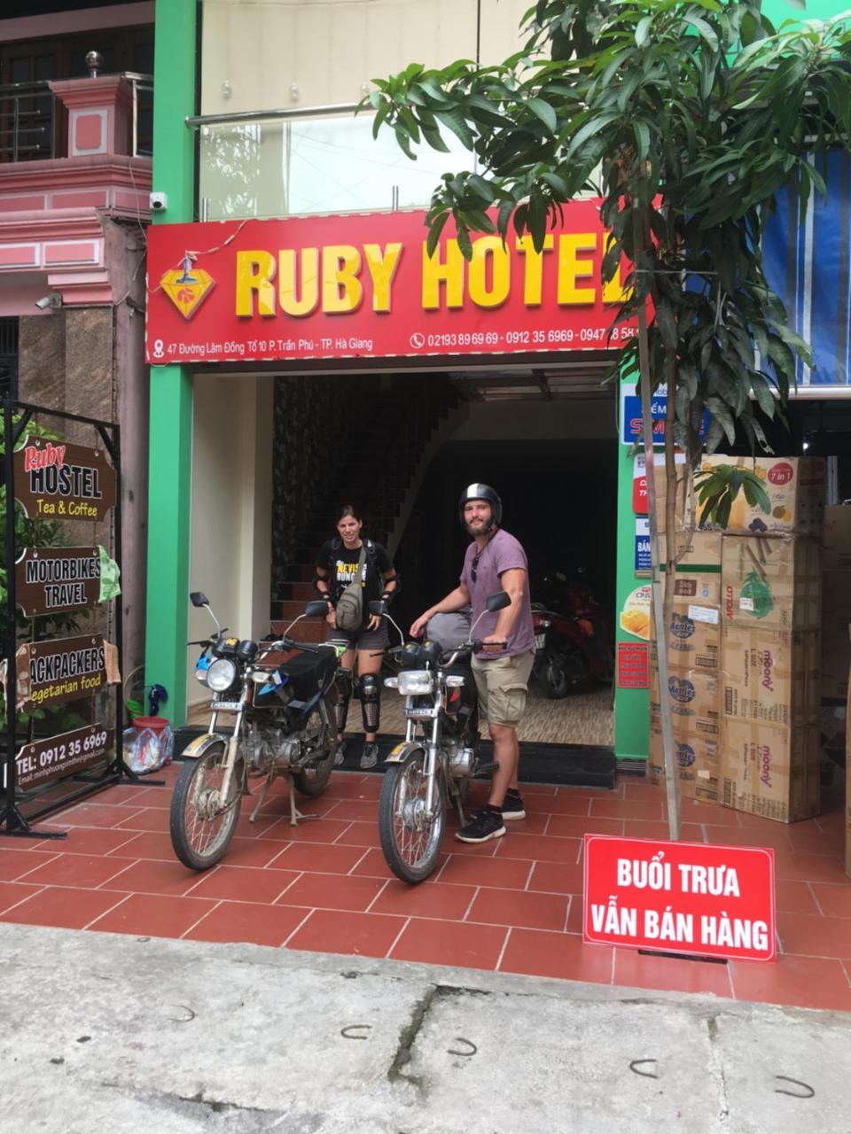 Ruby Hostel Ha Giang Exteriör bild